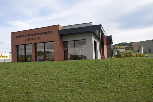 DSC0193 Photo de l'agence Pompes Funèbres Cheynoux - Vic-le-Comte